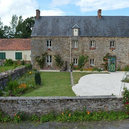 Le Pont De La Pierre Vintage B&B Saint-Clair-sur-l'Elle Екстериор снимка