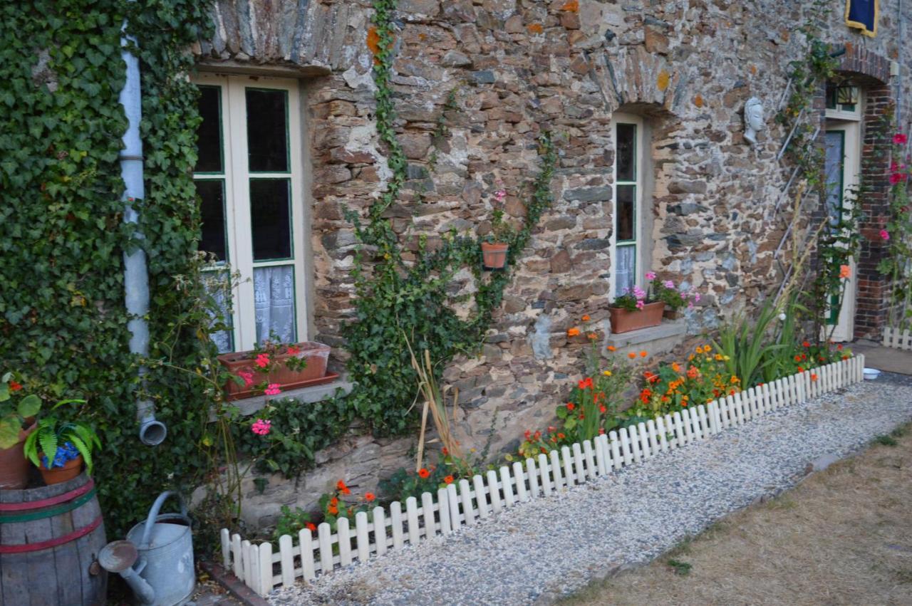 Le Pont De La Pierre Vintage B&B Saint-Clair-sur-l'Elle Екстериор снимка